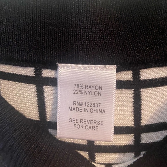 Ana Couture Pleated Flared High Waisted Skirt - Picture 3 of 3